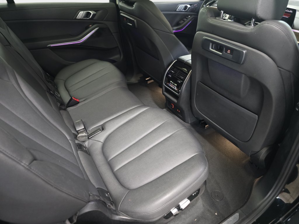 Certified Used 2020 Jet Black BMW xDrive40i image 13