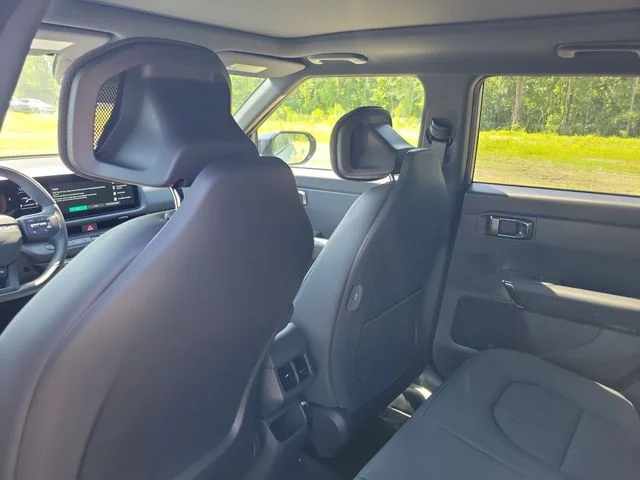 New 2027 Iceberg Green Kia X-Line S image 11