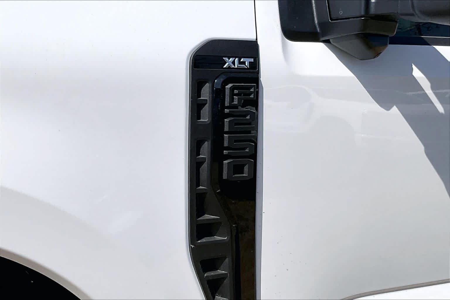 New 2026 Oxford White Ford F-250® XLT image 14