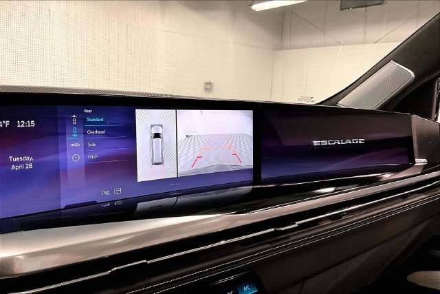 Used 2025 Black Raven Cadillac Sport Platinum image 31