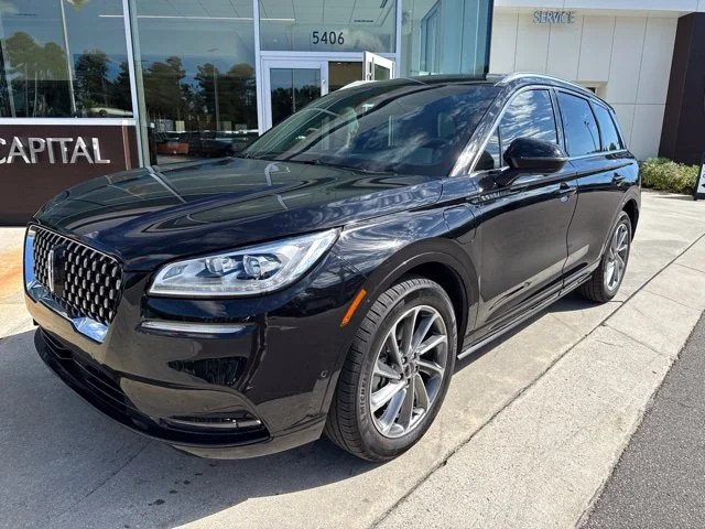 Used 2022 Black Lincoln Grand Touring image 4