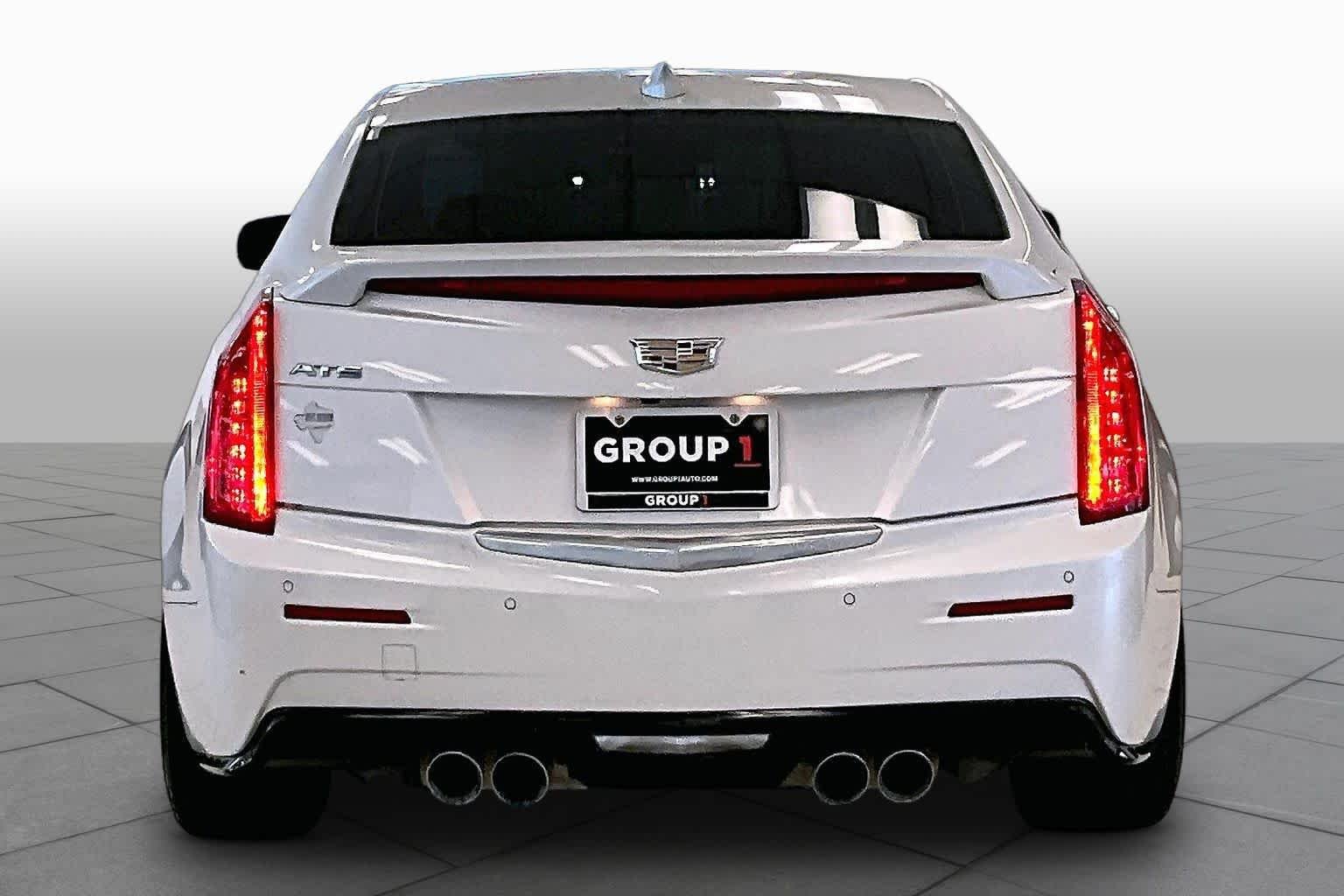 Used 2017 Crystal White Tricoat Cadillac  image 4