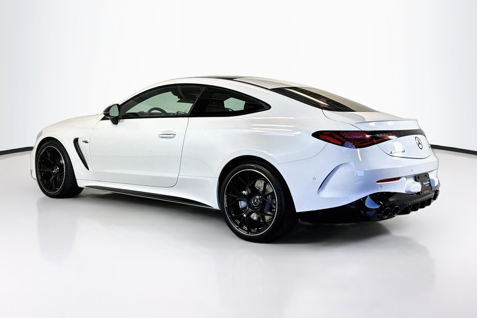 New 2026 MANUFAKTUR Moonlight White Metallic Mercedes-Benz AMG® CLE 53 image 7