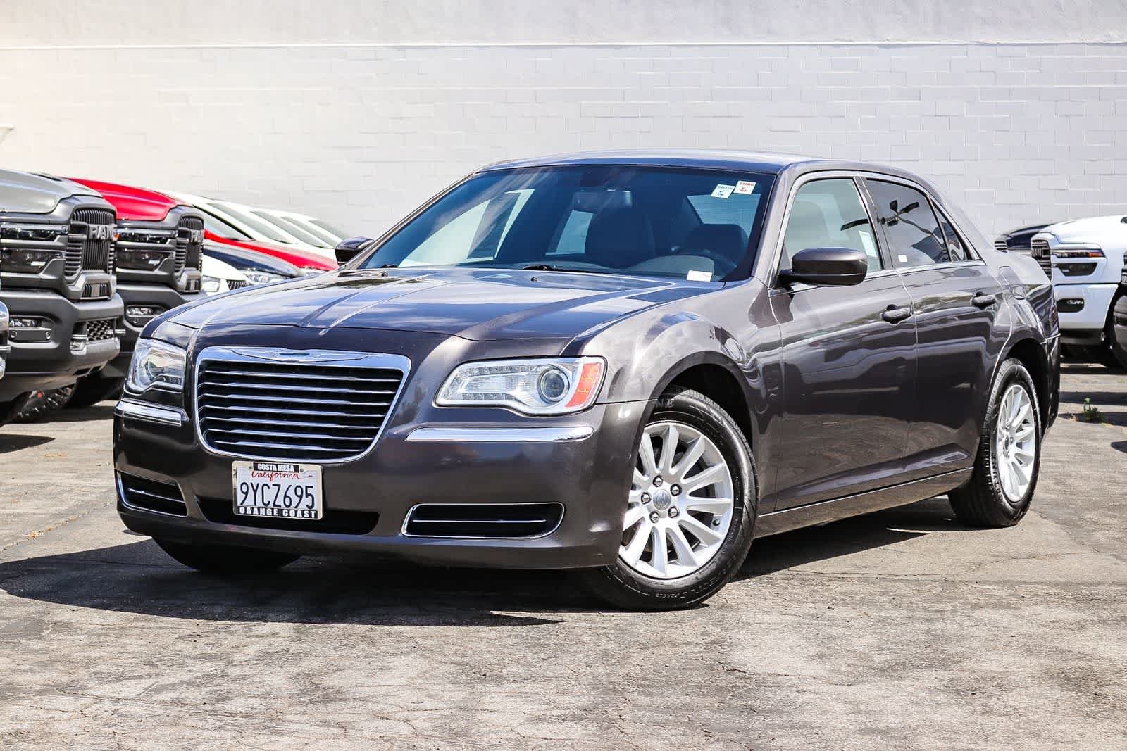 2014 Chrysler 300 -'s photo