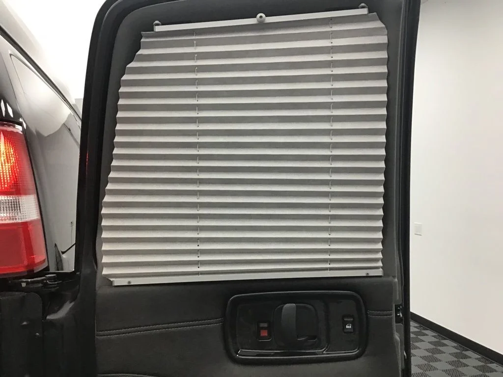 Used 2020 Black Chevrolet Explorer Limited SE image 11