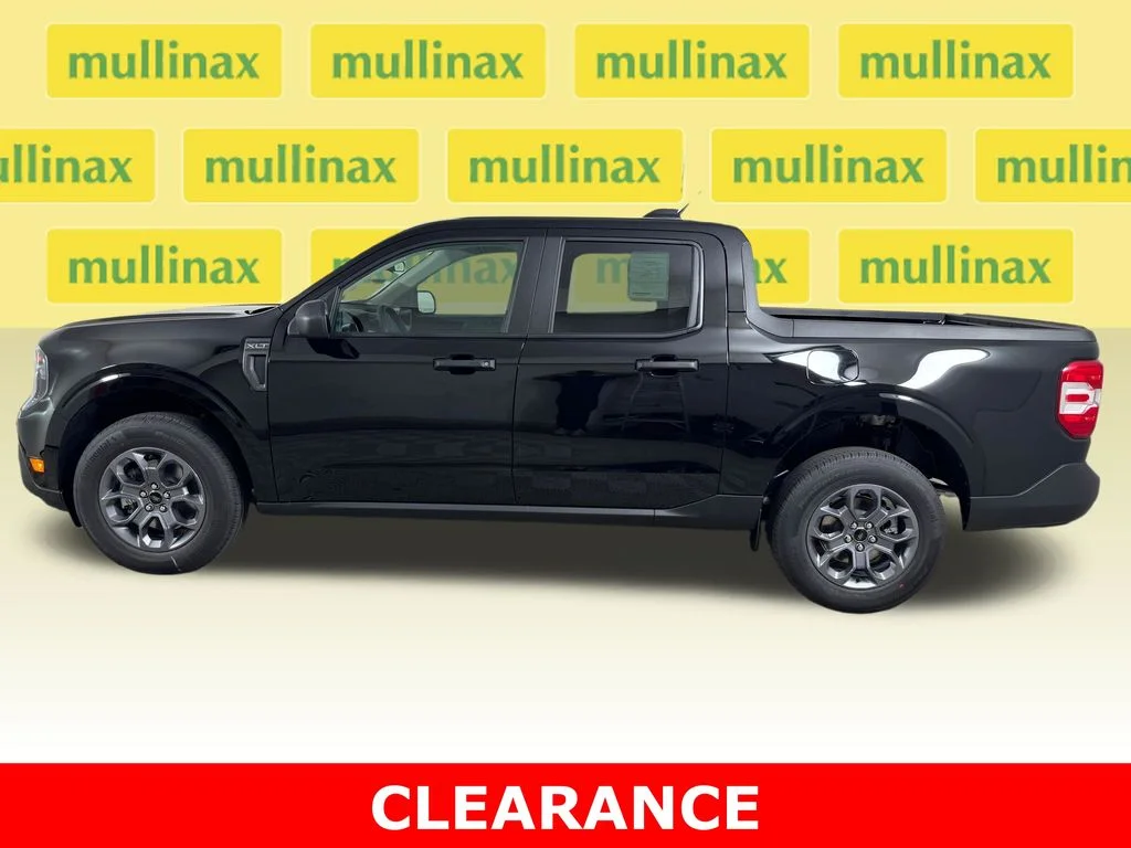 New 2026 Black Ford XLT image 2
