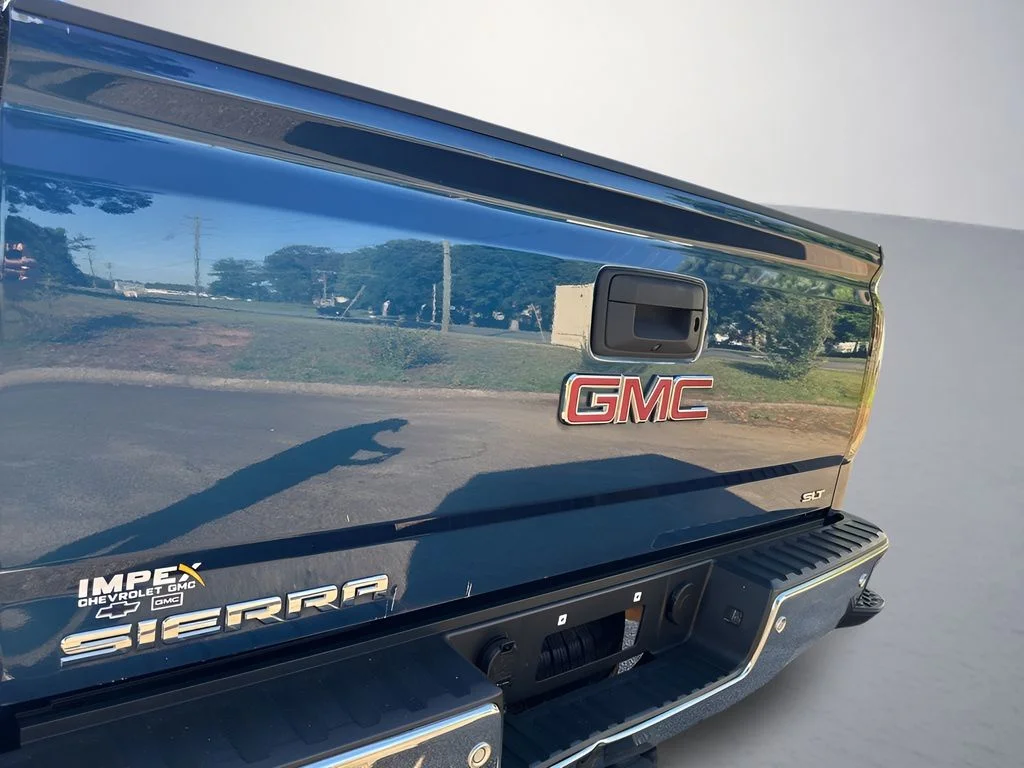 Used 2017 Blue GMC SLT image 35