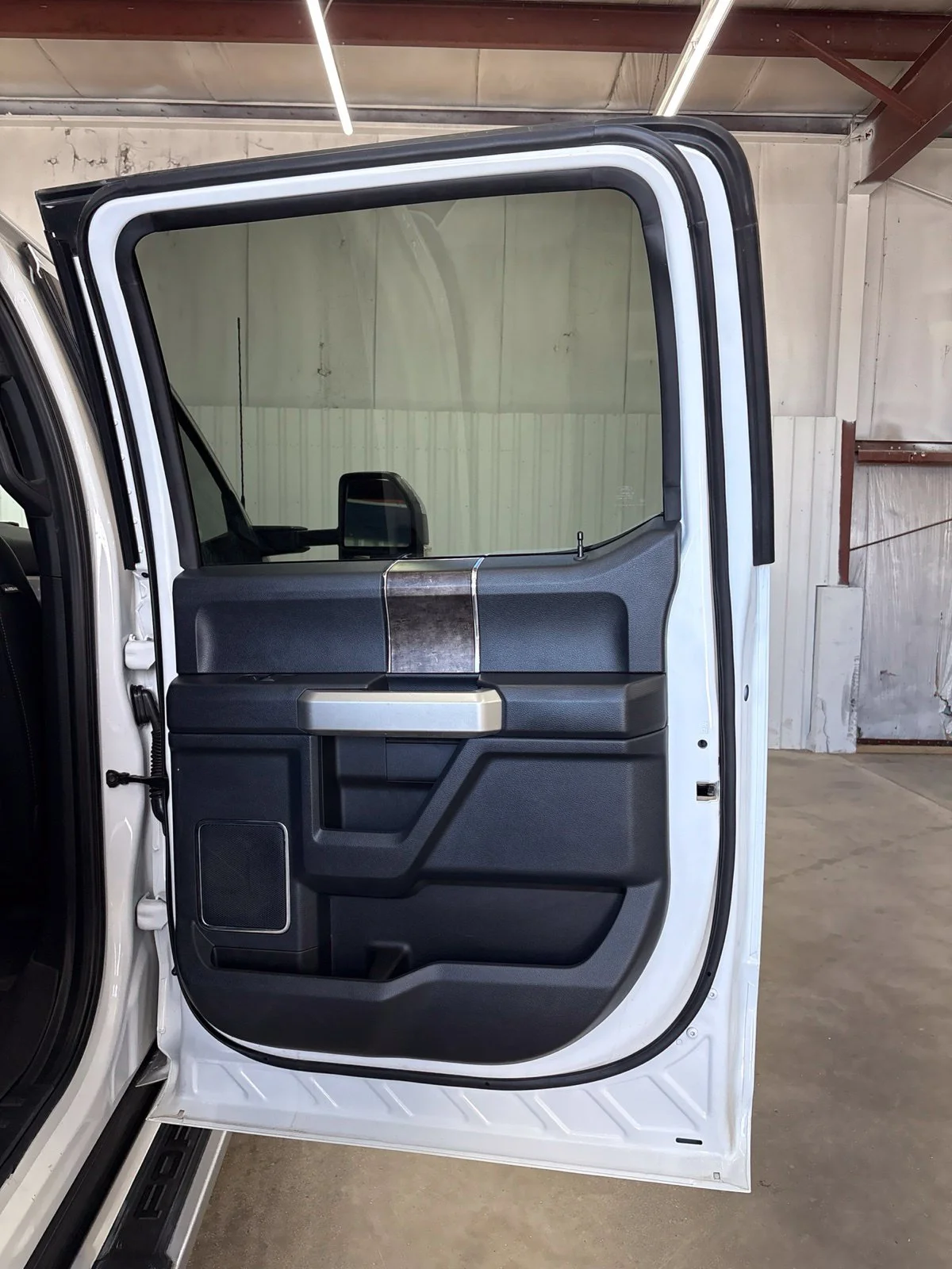 Used 2022 White Ford Lariat image 16