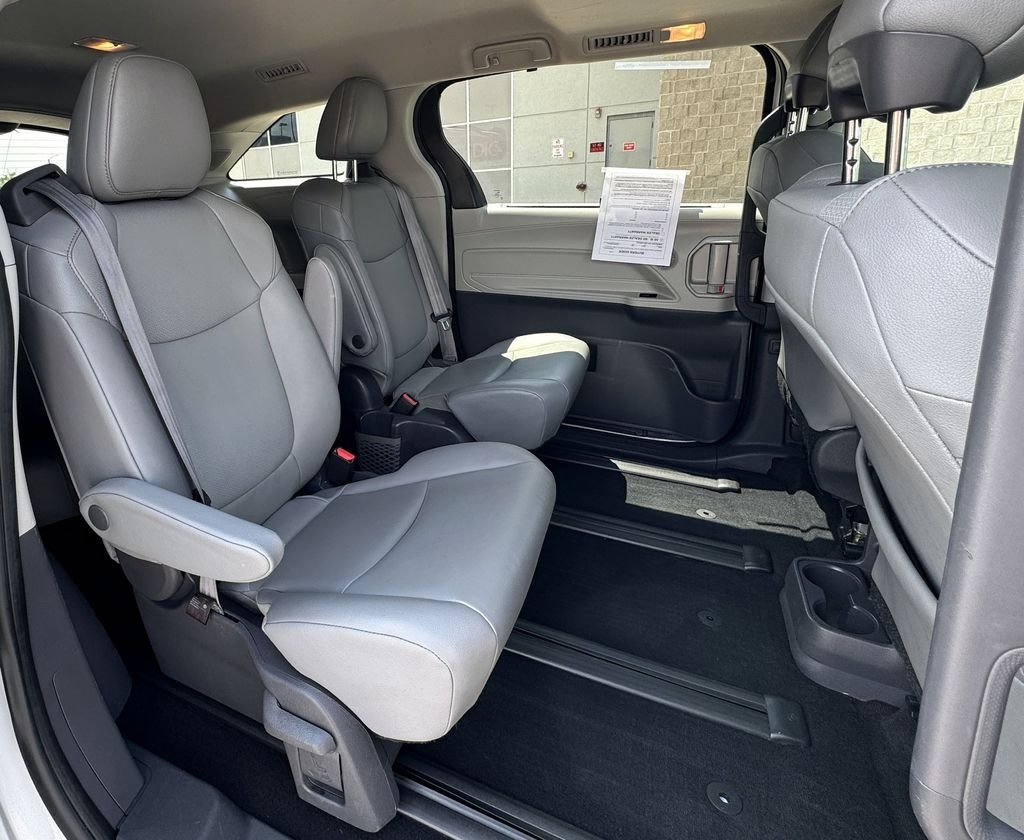 Used 2021 White Toyota XLE image 36