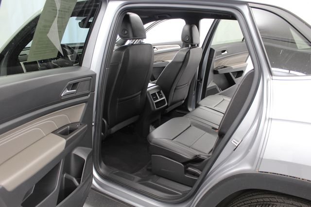 Used 2023 Pyrite Silver Metallic Volkswagen 3.6L V6 SE w/Technology image 16