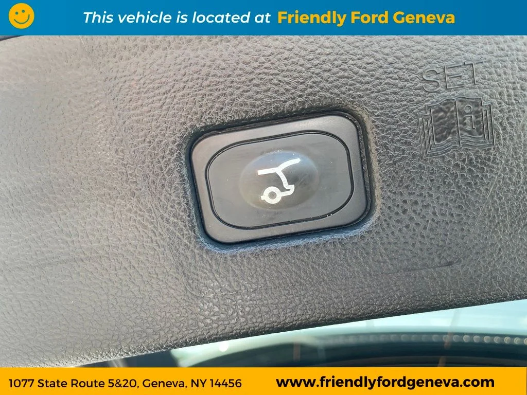 Used 2024 Gray Ford SEL image 13