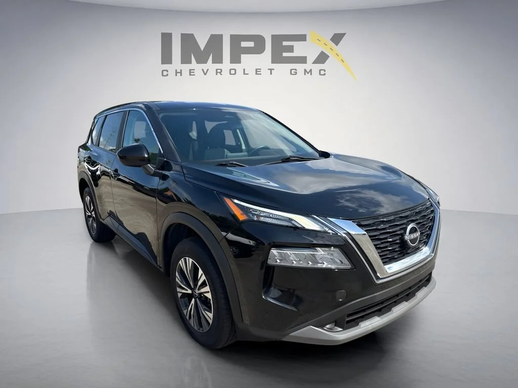 Used 2023  Nissan SV image 7