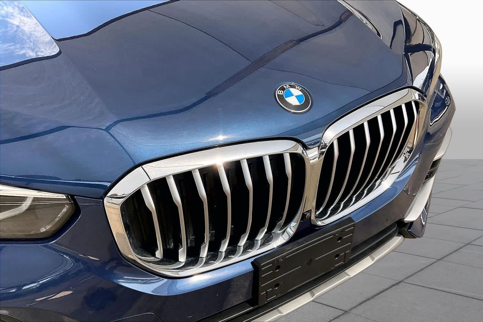Used 2023 Phytonic Blue Metallic BMW xDrive40i image 30