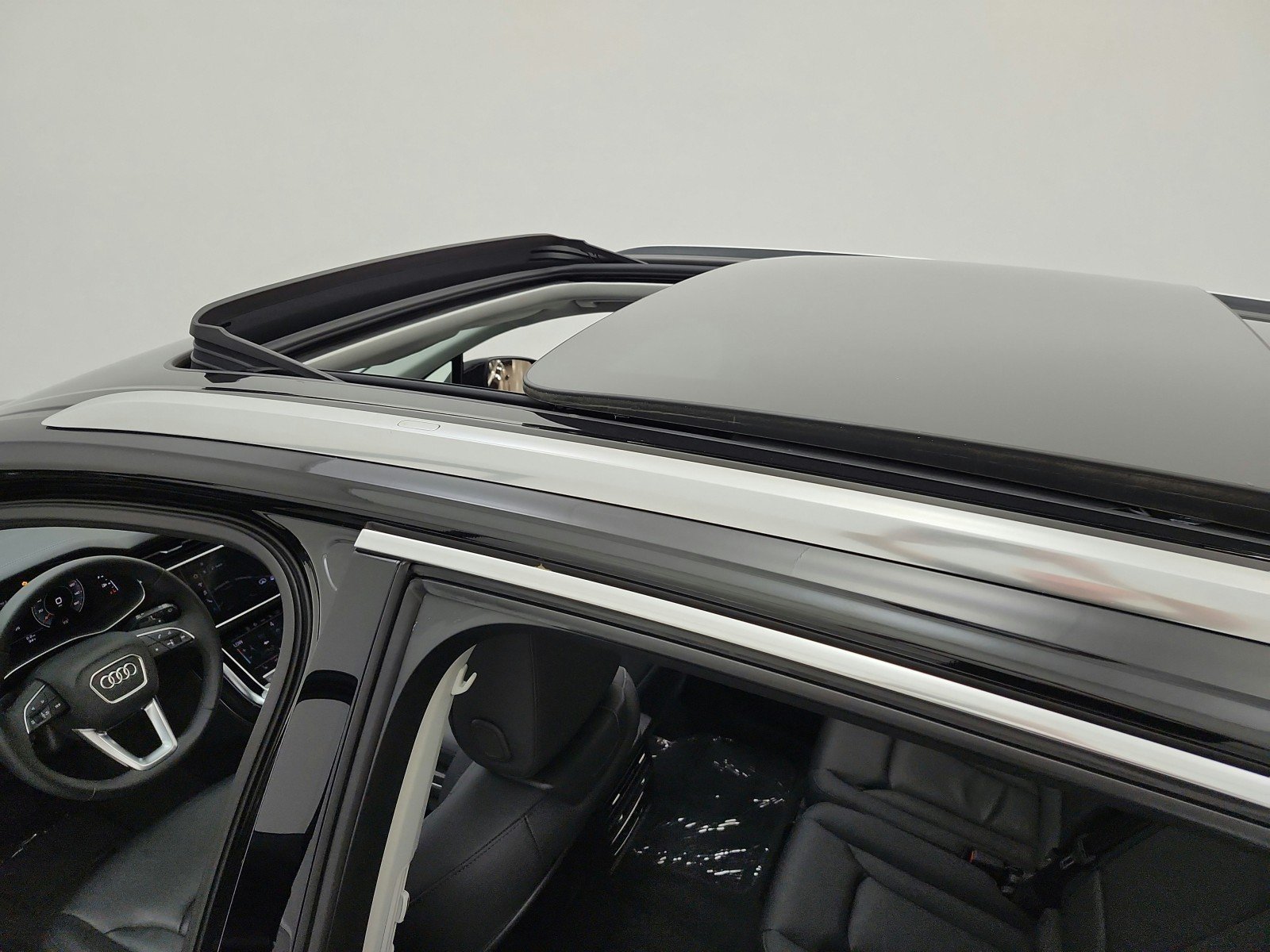 Used 2023 Mythos Black Metallic Audi Premium image 11