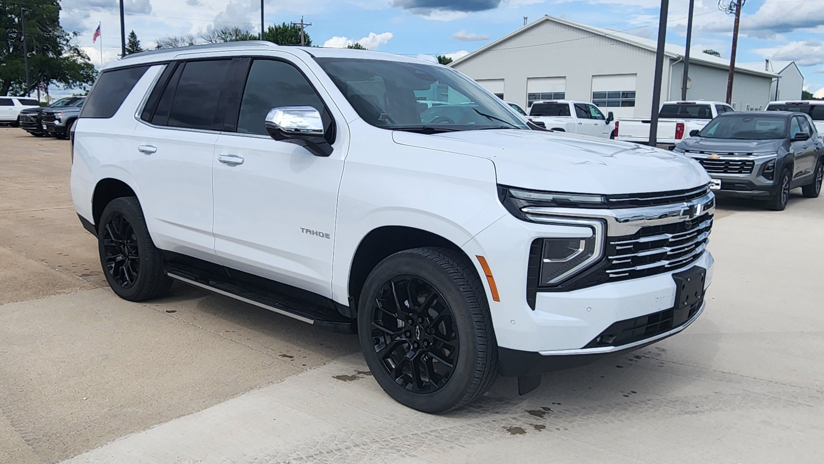 Used 2026 Polar White Tricoat Chevrolet Premier image 3