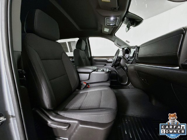 Used 2024 Sterling Gray Metallic Chevrolet LT (2FL) image 29