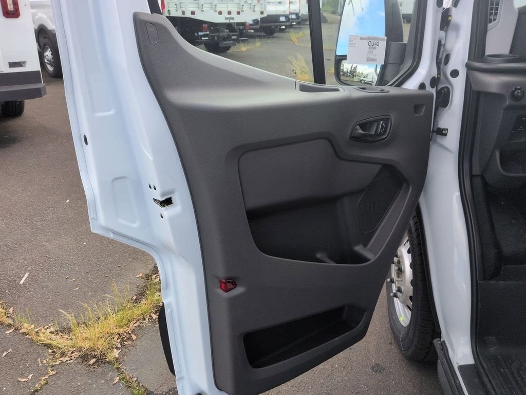 New 2026 Oxford White Ford Passenger Van XLT image 40