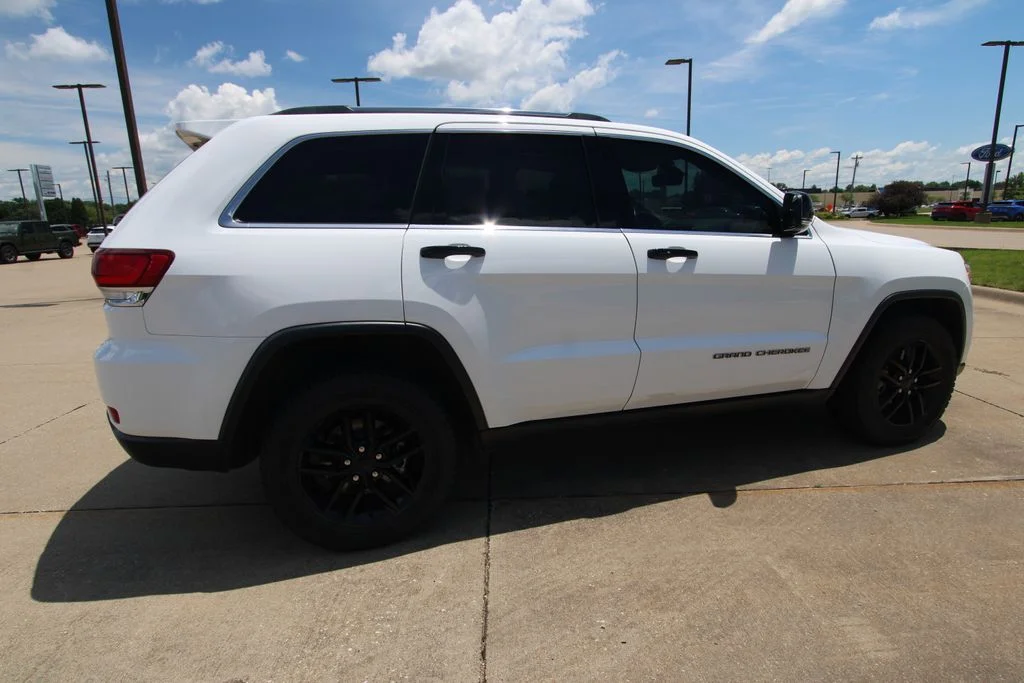Used 2021 Bright White Clearcoat Jeep Limited image 5