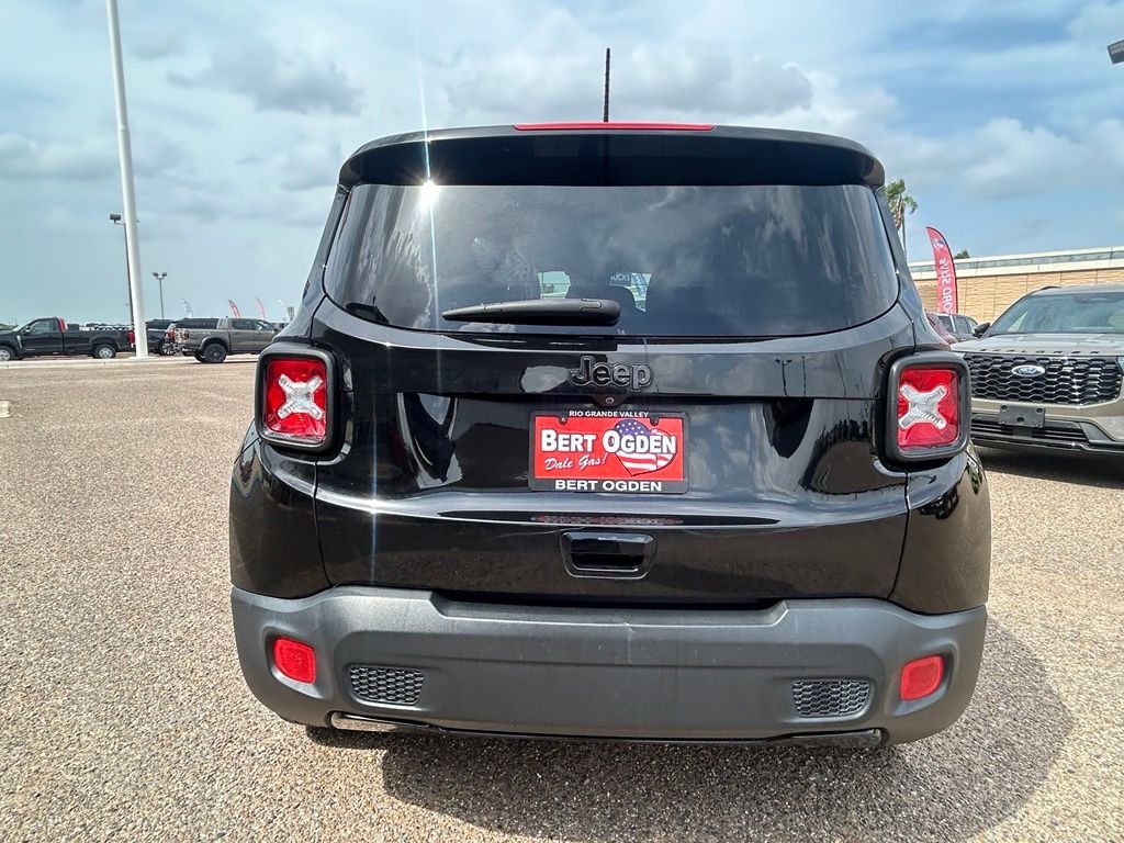 Used 2018 Black Jeep Latitude image 5