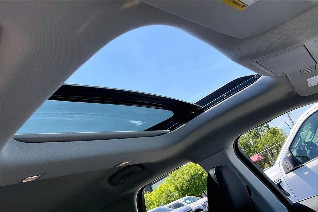 New 2025 Shadow Black Ford Outer Banks® image 21