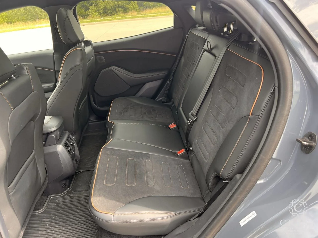 Used 2023 Vapor Blue Ford GT image 28