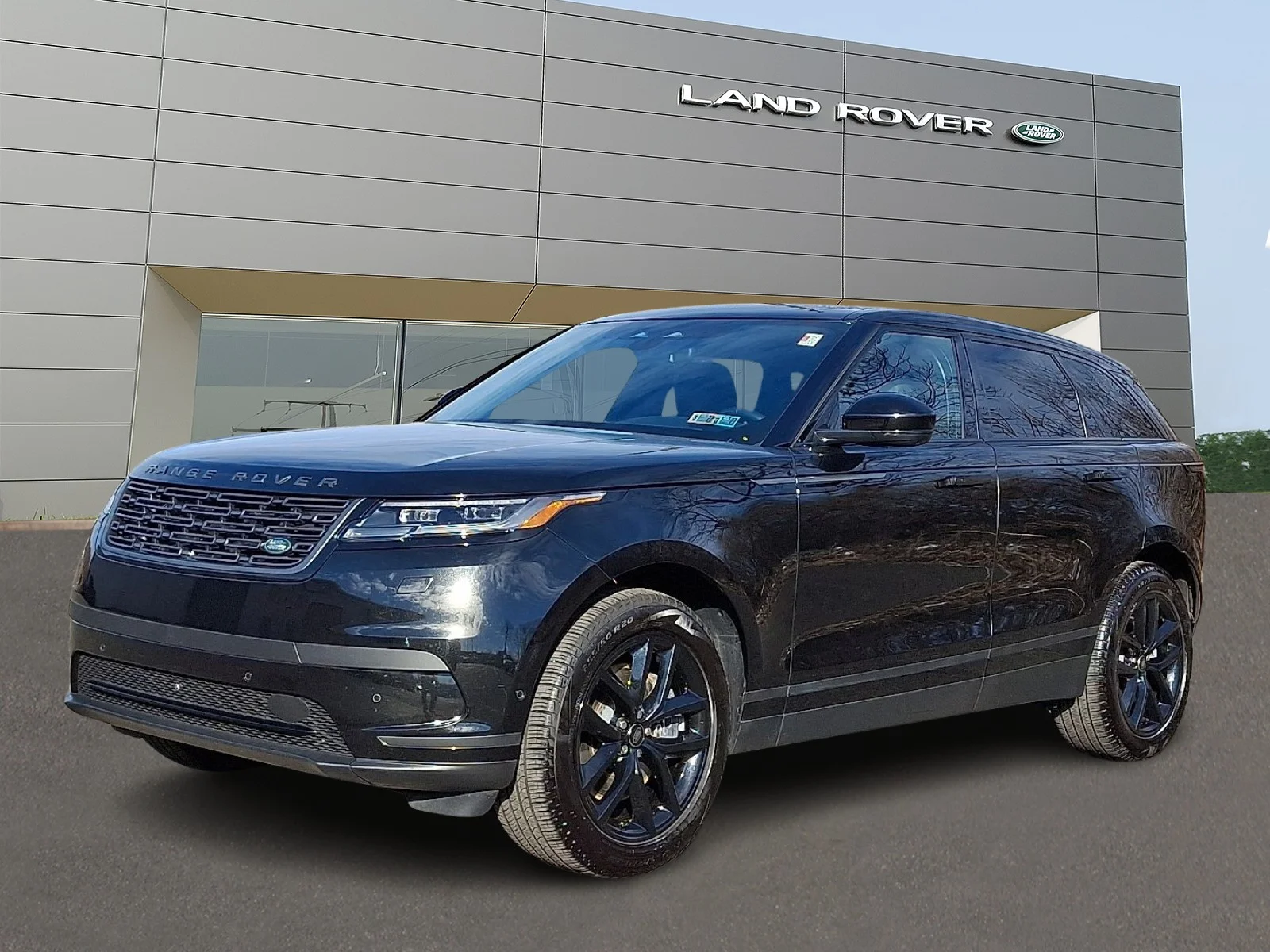 2026 Land Rover Range Rover Velar P250 S's photo