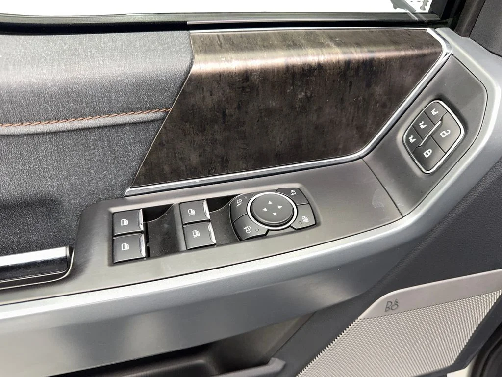 Used 2022 Silver Ford Lariat image 33
