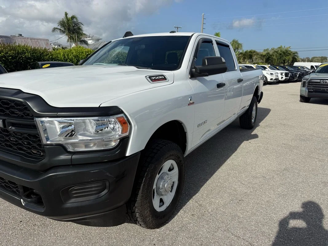 Used 2022  Ram Tradesman Crew Cab 4x4 8