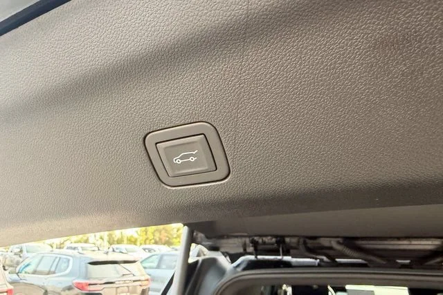New 2026 Onyx Black GMC AT4 image 31