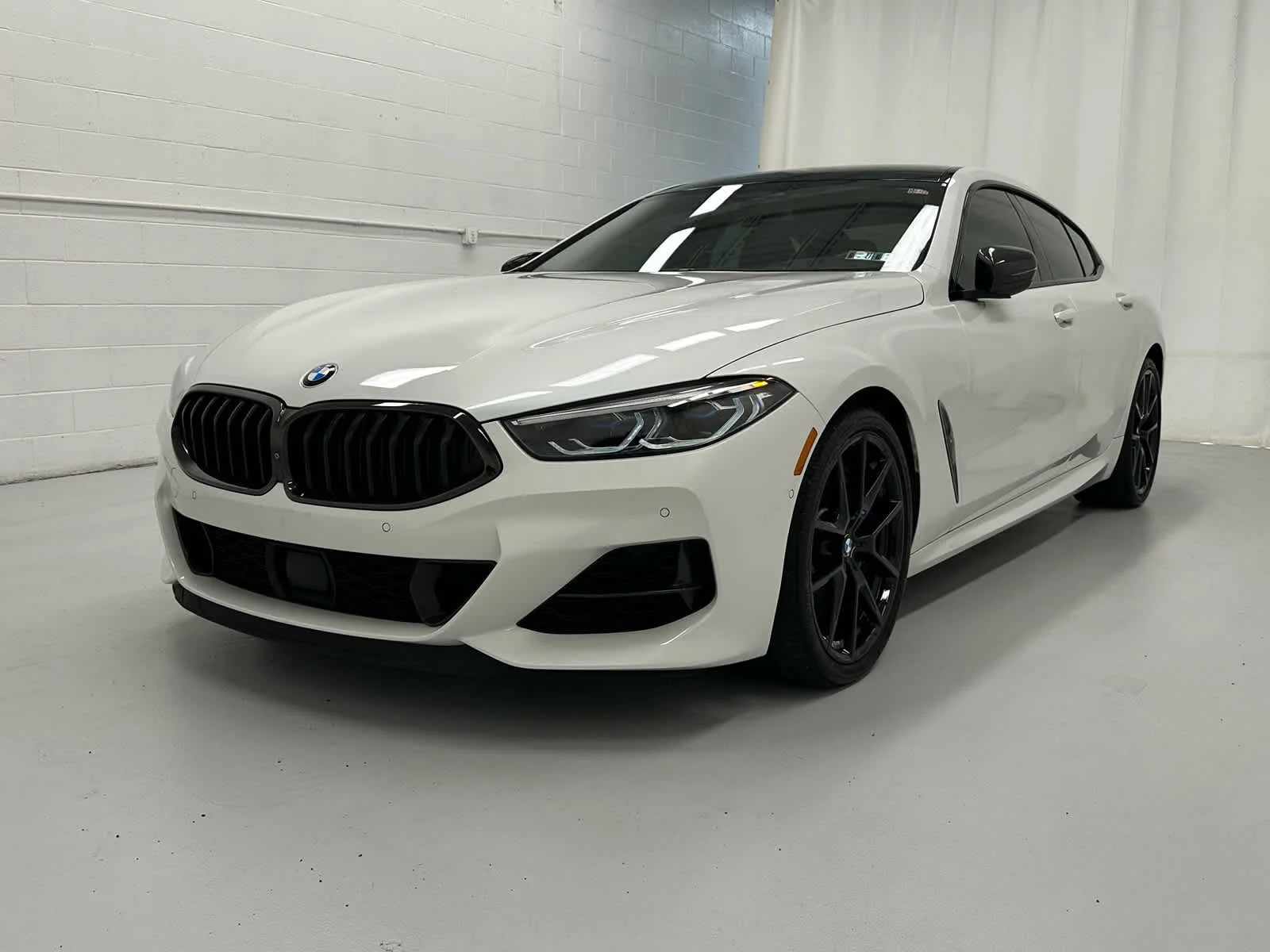 Used 2022 Mineral White Metallic BMW M850i image 4