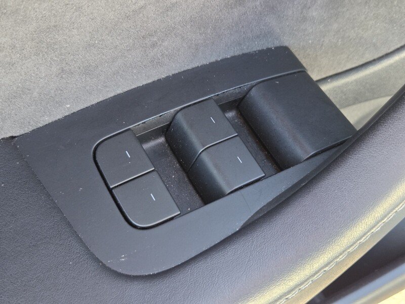 Used 2023  Tesla Performance image 24