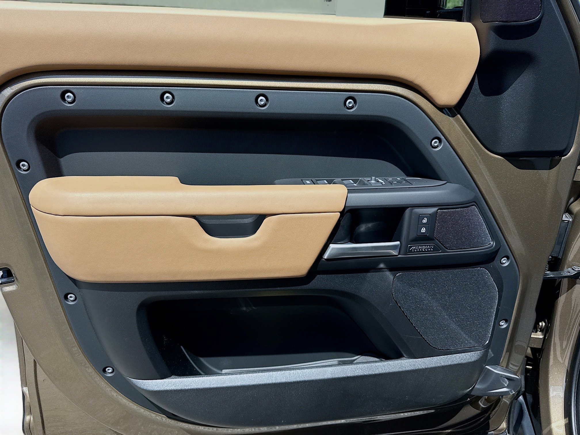 New 2026 Gondwana Stone LAND ROVER X-Dynamic SE image 22