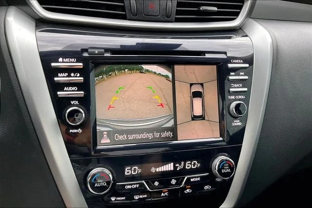 Used 2021 Gray Nissan SL image 19