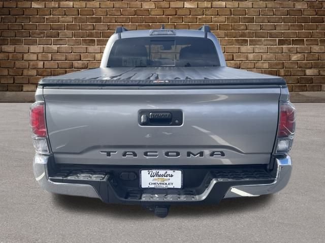 2021 Toyota Tacoma TRD Off-Road photo 4