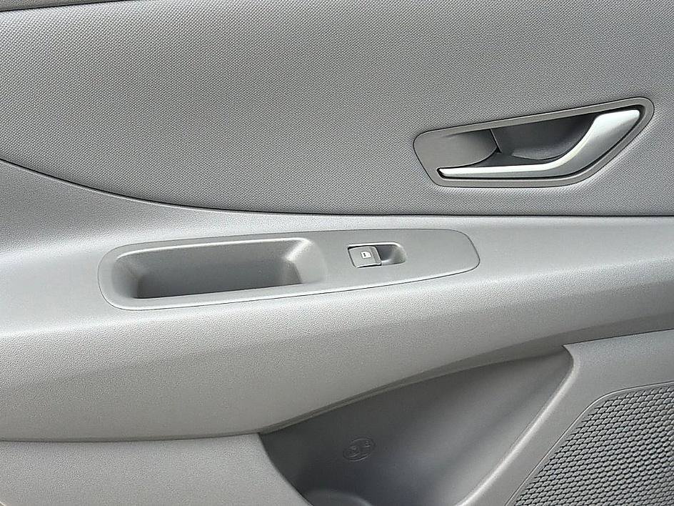 Used 2026 Fluid Metal Hyundai SEL Sport image 9