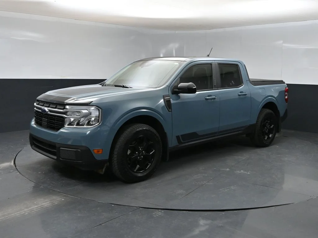 Used 2022 Blue Ford Lariat image 5