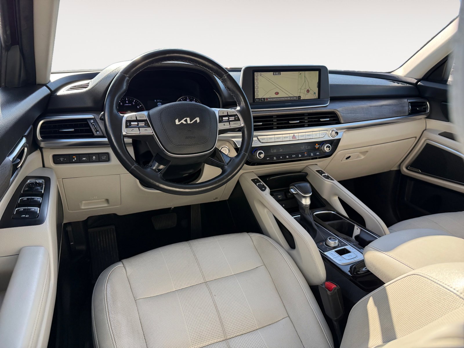 Used 2022 Sangria Kia EX image 15