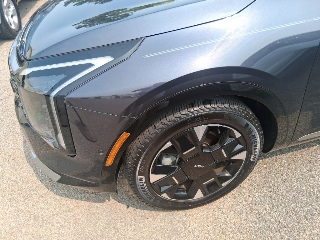 Used 2026 Gray Kia SX-Prestige image 9