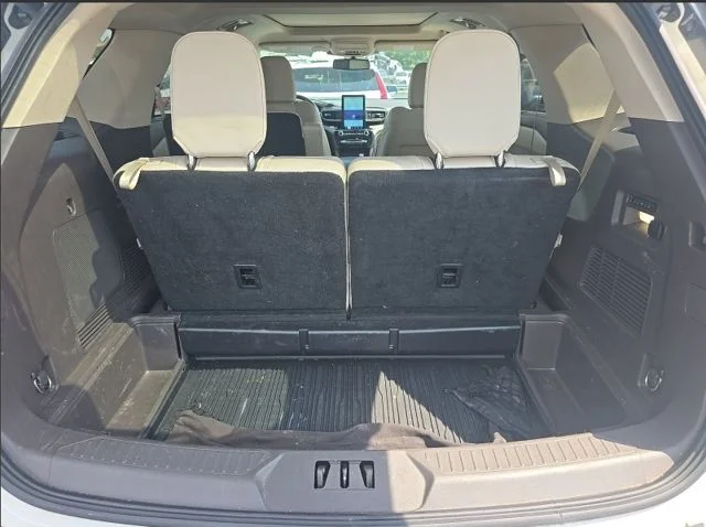Used 2022 White Ford Platinum image 14