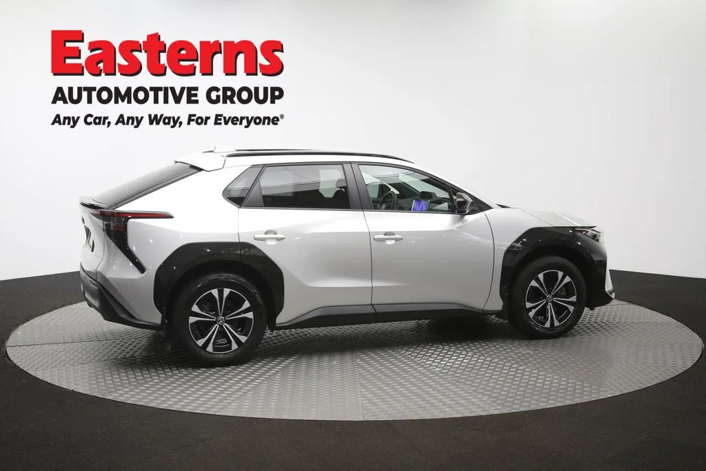 Used 2023 Silver Toyota XLE image 43