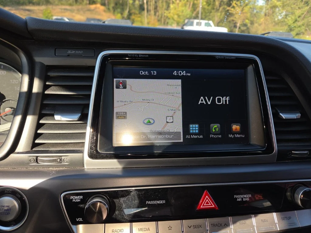 Used 2019 Black Hyundai Limited image 13