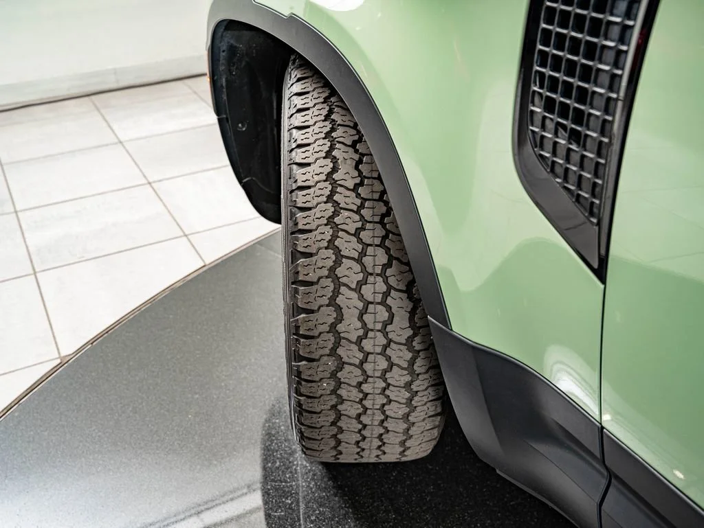2023 Land Rover Defender 75th Edition - Photo 41