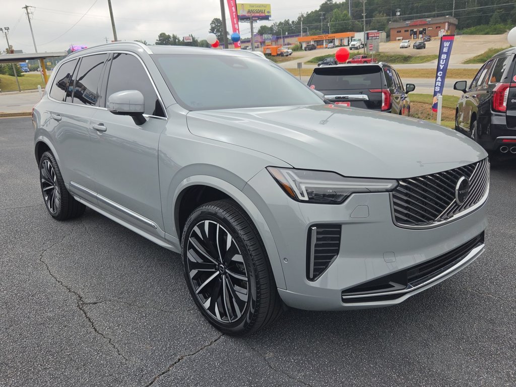 Used 2025  Volvo Plus image 3