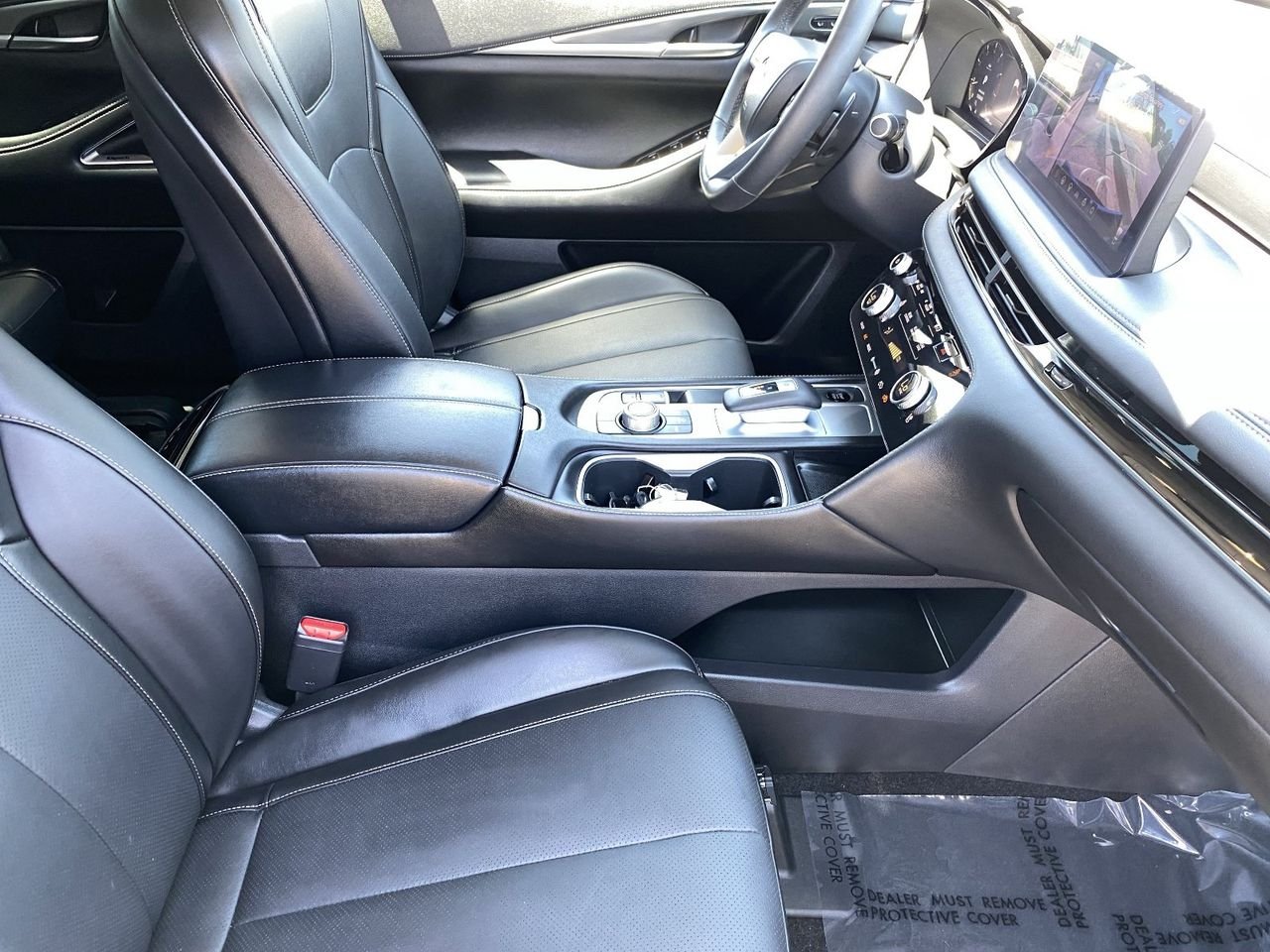 Certified Used 2026 Mineral Black INFINITI LUXE image 10