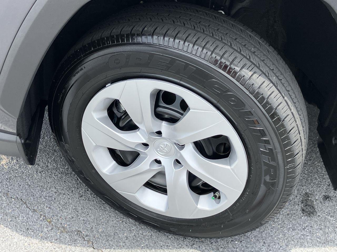 Used 2025 Gray (Magnetic Gray Metallic) Toyota LE image 9