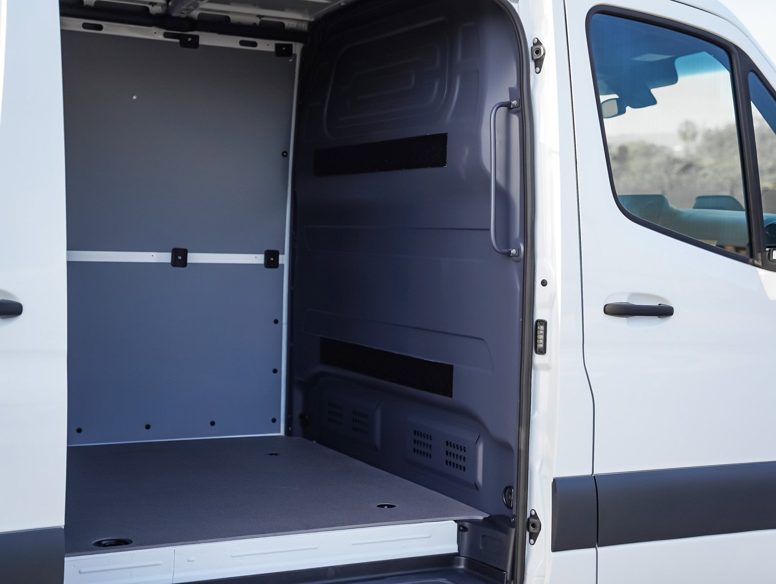 2025 Mercedes-Benz Sprinter Cargo Van Base - Photo 10