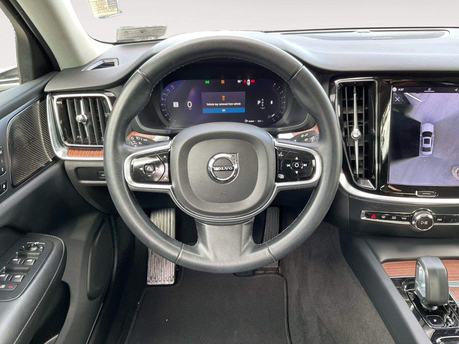 Used 2023 Crystal White Metallic Volvo Plus Dark Theme image 11