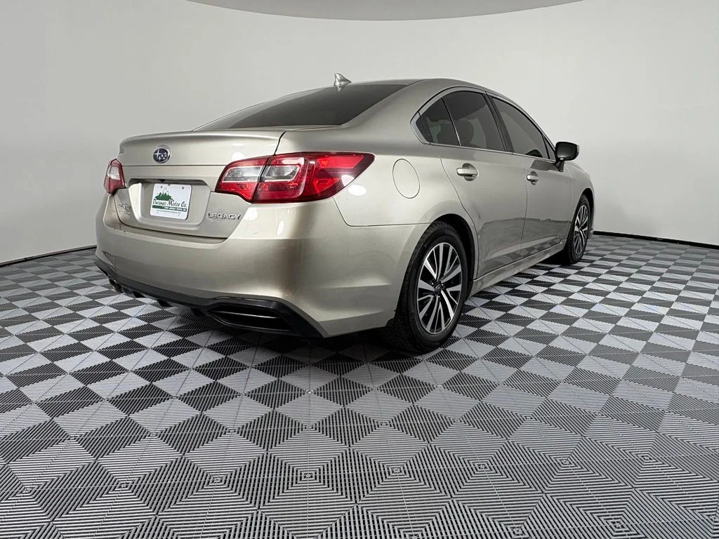 Used 2018 Gray Subaru 2.5i image 8