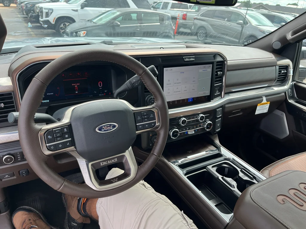 New 2026 Glacier Gray Metallic Tri-Coat Ford F-250® King Ranch® image 33