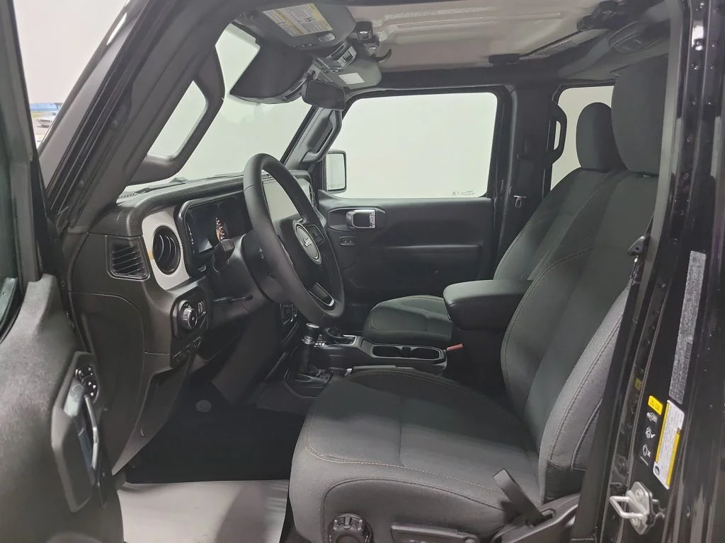 New 2026 Black Clear-Coat Exterior Paint Jeep Sport S image 9